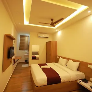 Hydepark Regency Hotel Palakkad